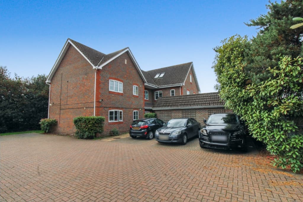 Haydon Place, Chapel Lane, Farnborough, Hants, GU14