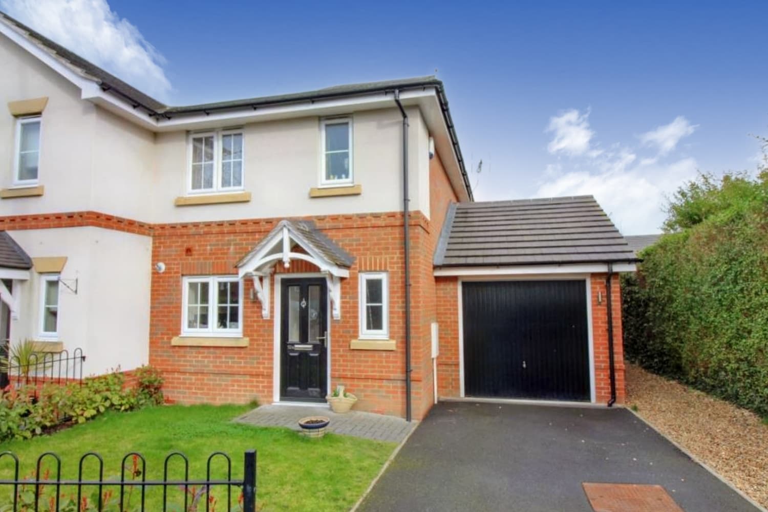 Woodland Road, Farnborough, Hants, GU14