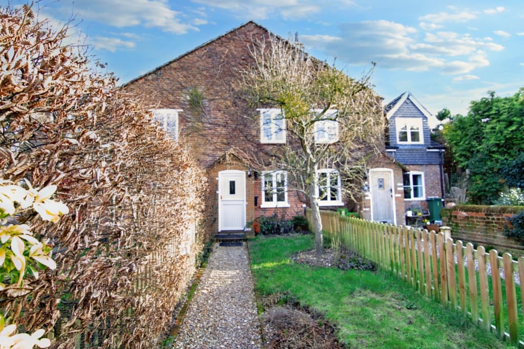 Chapel Cottage, The Street, North Warnborough, Hants, RG29