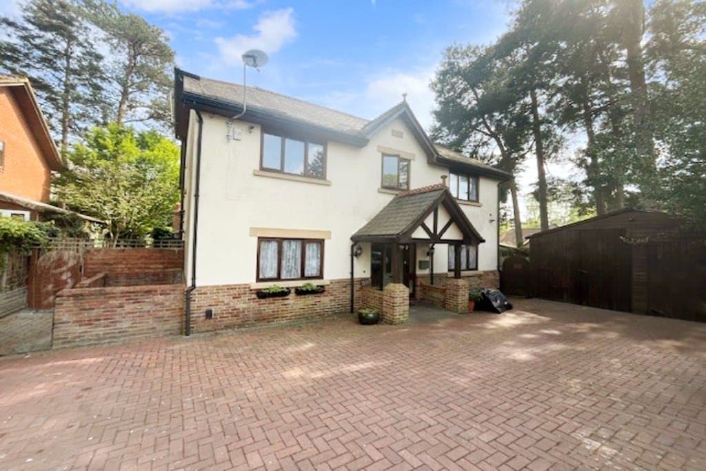 Old Pasture Road, Frimley, Surrey, GU16 8RU
