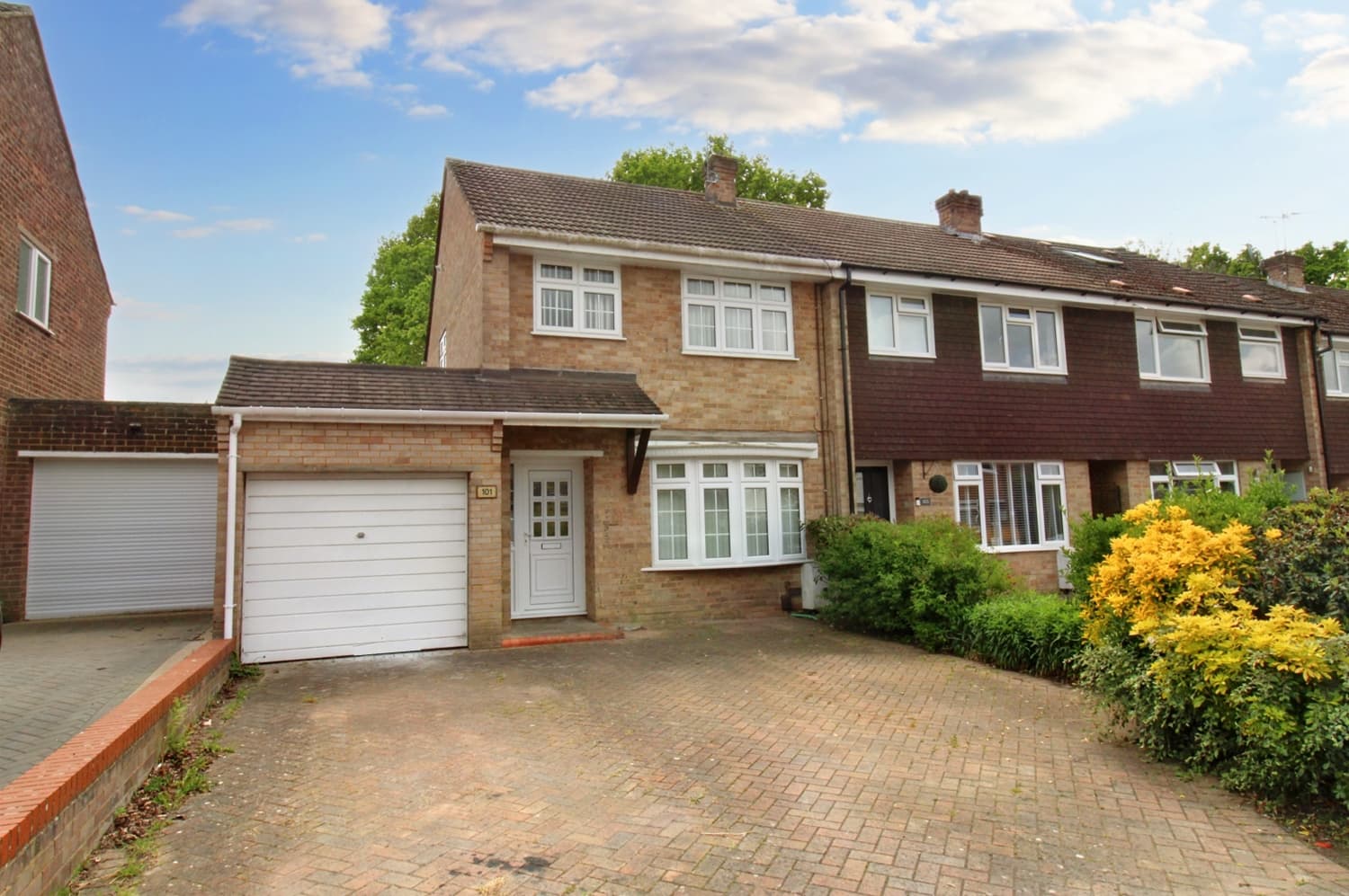 Lynwood Drive, Mytchett, Camberley, Surrey, GU16