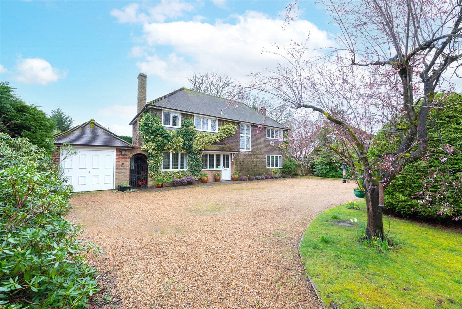 Guildford Road, Fleet, Hampshire, GU51 3ES