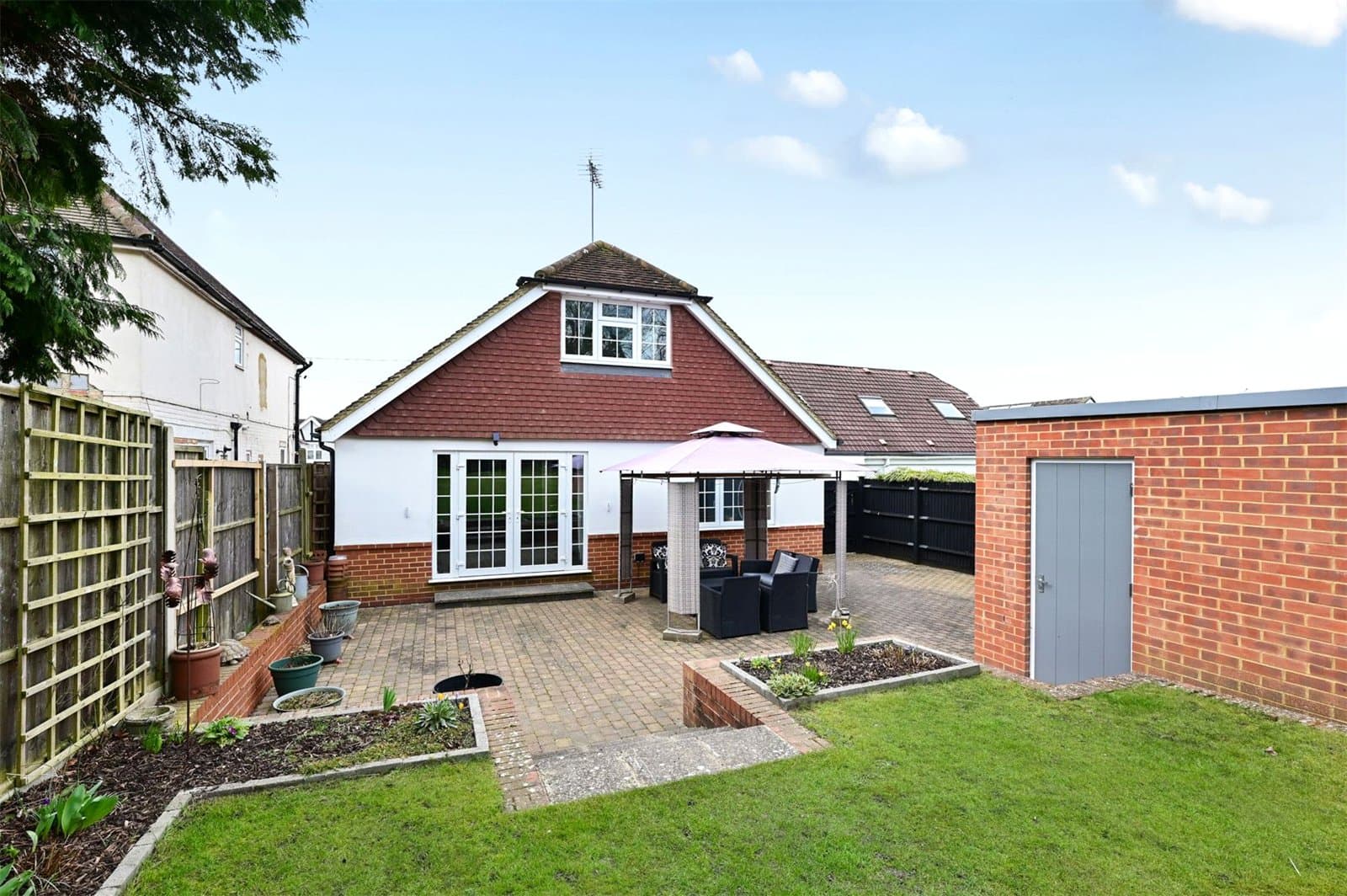 Frimley Green Road, Frimley Green, Camberley, Surrey, GU16 6JY