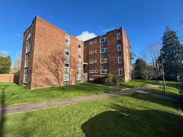 Church Road, Frimley, Camberley, Surrey, GU16 7AB