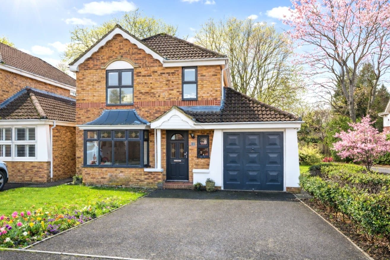 Derry Close, Ash Vale, Aldershot, Surrey, GU12 5SR