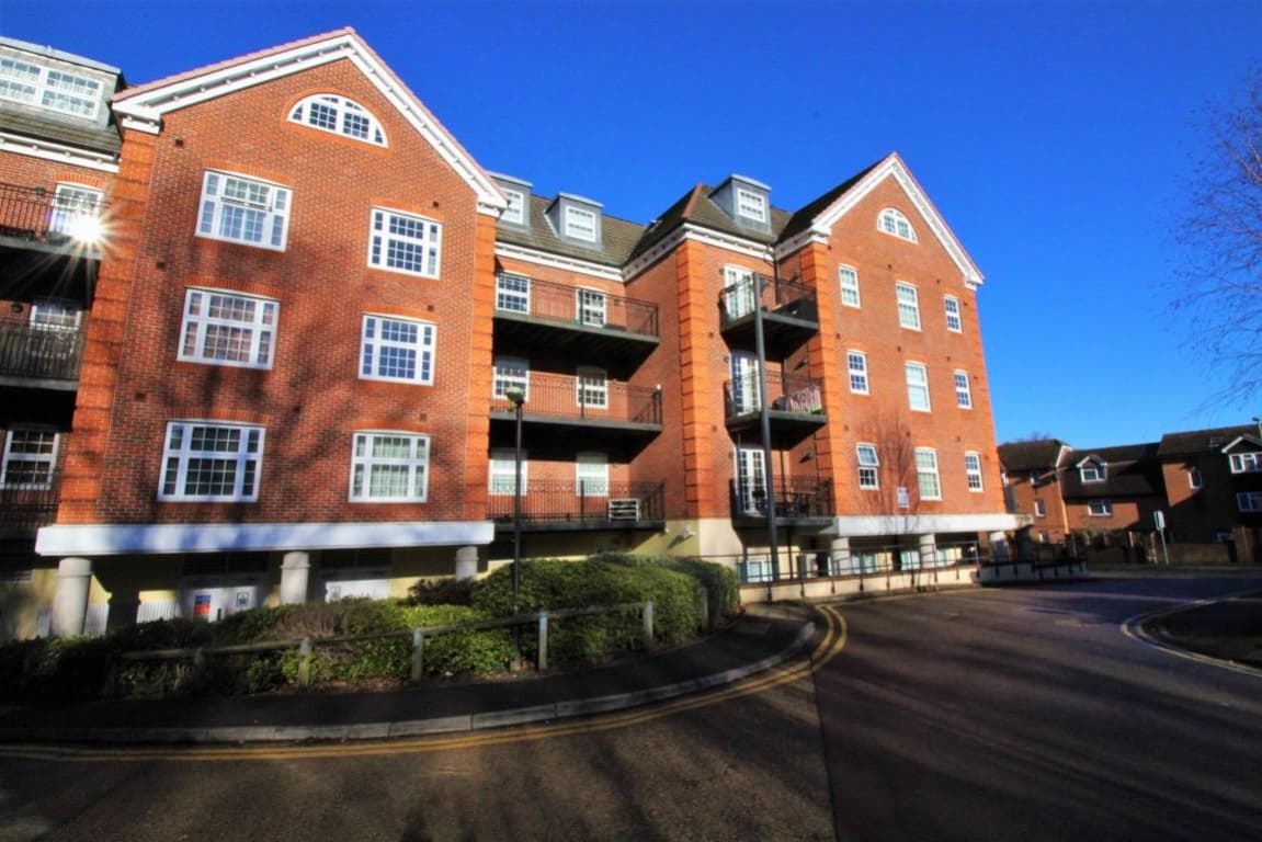 283 London Road, Camberley, Surrey, GU15