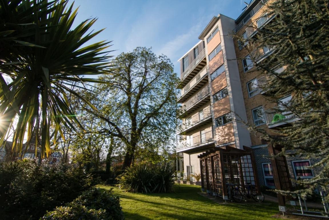 Coombe Way, Farnborough, Hants, GU14