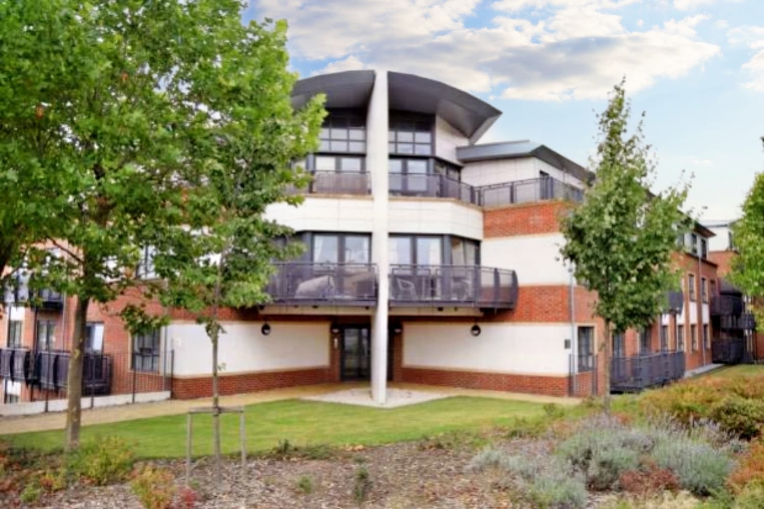 Vulcan House, Wallis Square, Farnborough, Hants, GU14