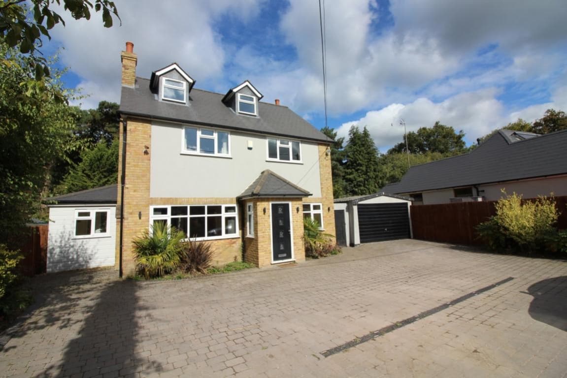 Salisbury Terrace, Mytchett, Camberley, Surrey, GU16