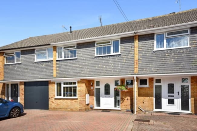 Hornbeam Close, Farnborough, Hants, GU14