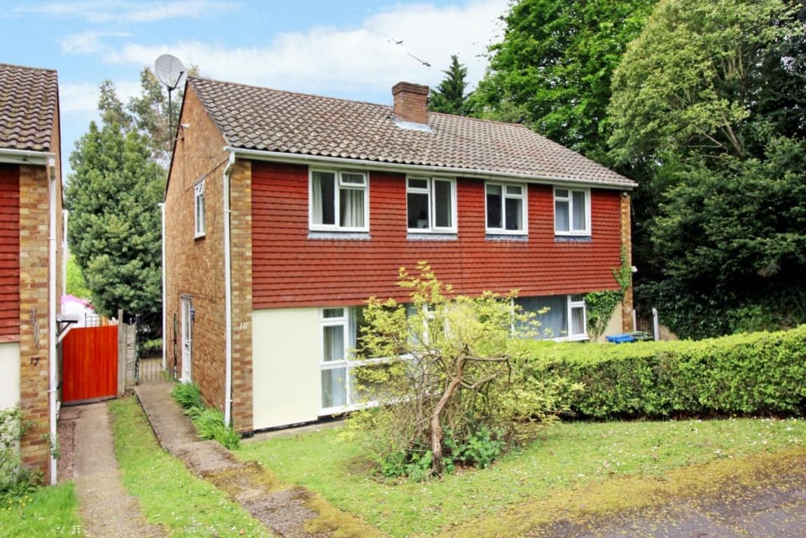 Monks Close, Farnborough, Hants, GU14