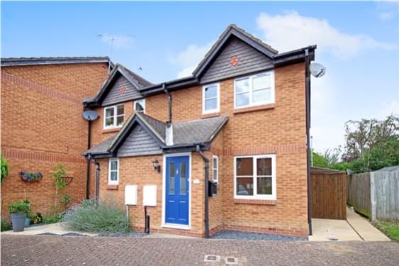 Acer Drive, Woking, Surrey, GU24