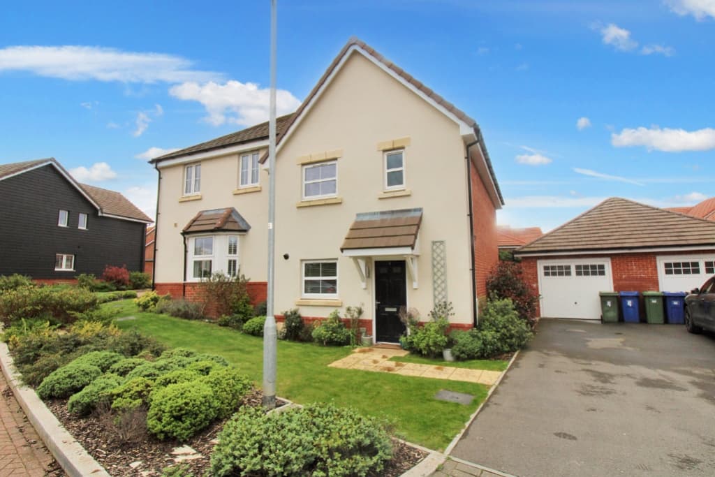 Muir Gate, Binfield, Bracknell, Berkshire, RG42