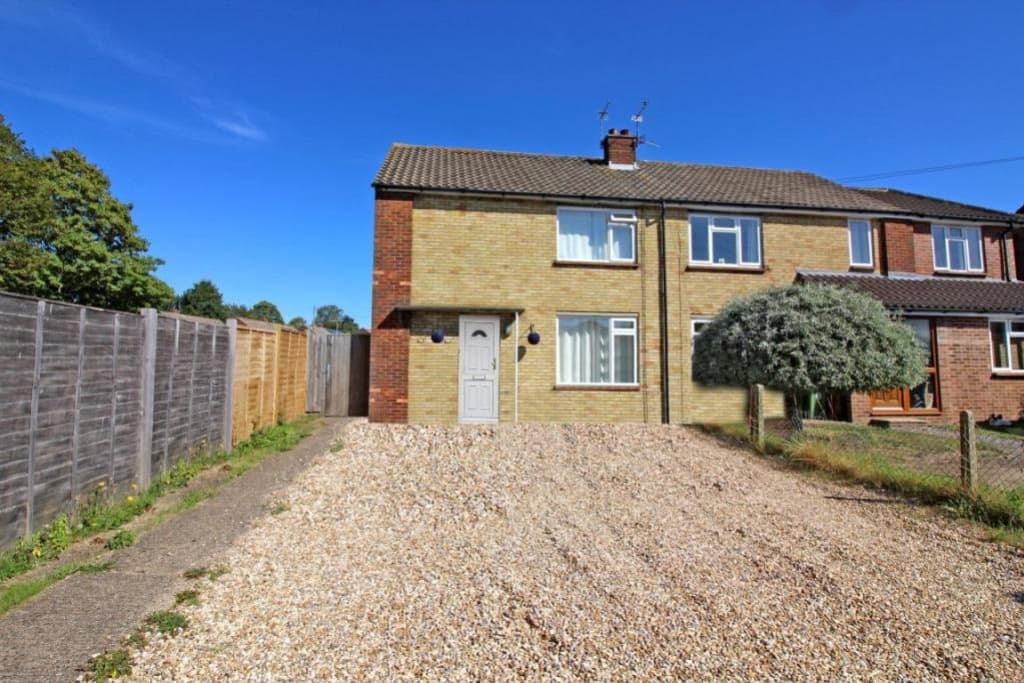 Middlemoor Road, Frimley, Camberley, Surrey, GU16