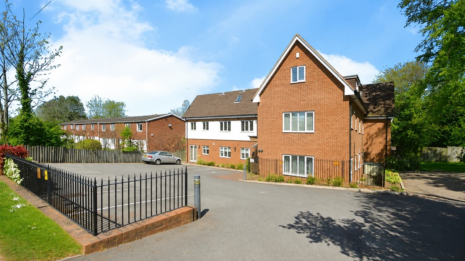 Robin Hill House, Monteagle Lane, Yateley, Hampshire, GU46